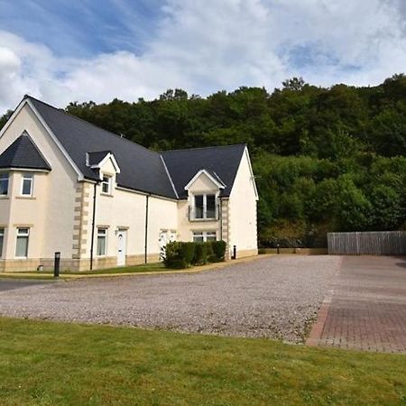 Conaglen, Glenloch View, Fort William 2-Bedroom Loch Side Flat מראה חיצוני תמונה