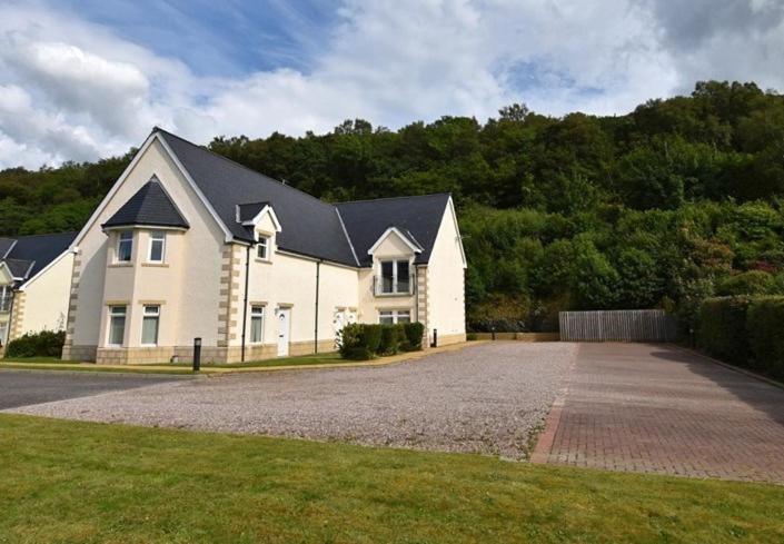 Conaglen, Glenloch View, Fort William 2-Bedroom Loch Side Flat מראה חיצוני תמונה